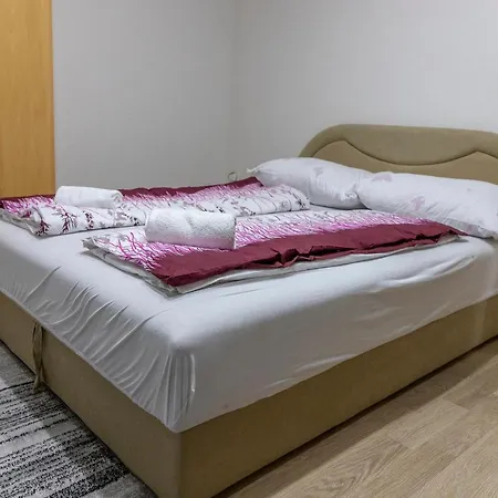 Aqua Resa Apartman *